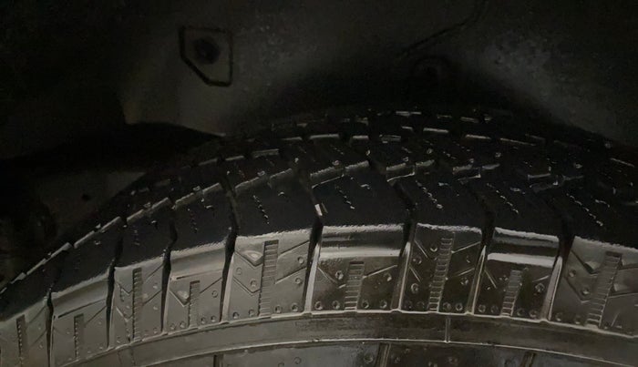 2023 Mahindra Thar LX PETROL HT 4WD AT, Petrol, Automatic, 21,265 km, Left Rear Tyre Tread