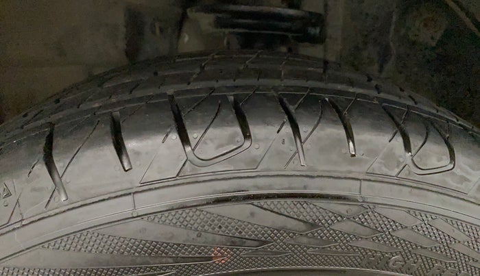 2018 Jeep Compass LIMITED (O) 2.0 DIESEL, Diesel, Manual, 85,932 km, Left Front Tyre Tread