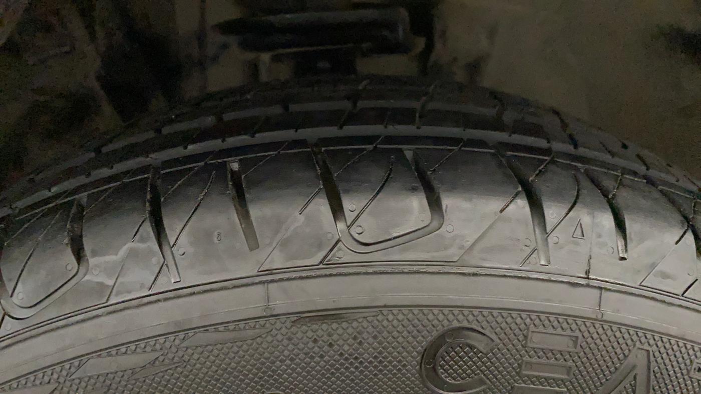 2018 Jeep Compass LIMITED (O) 2.0 DIESEL, Diesel, Manual, 85,932 km, Right Front Tyre Tread
