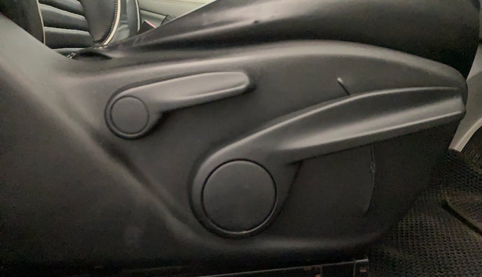 2018 Jeep Compass LIMITED (O) 2.0 DIESEL, Diesel, Manual, 85,932 km, Driver Side Adjustment Panel