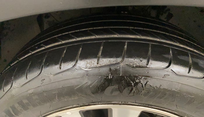 2019 Nissan Kicks XV DIESEL, Diesel, Manual, 56,966 km, Left Front Tyre Tread