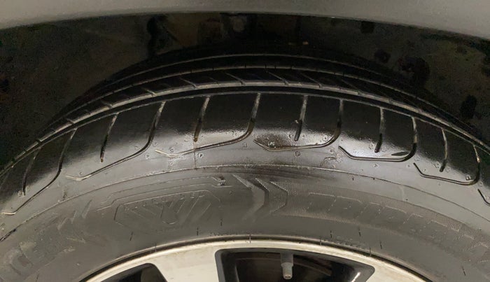 2019 Nissan Kicks XV DIESEL, Diesel, Manual, 56,966 km, Right Front Tyre Tread