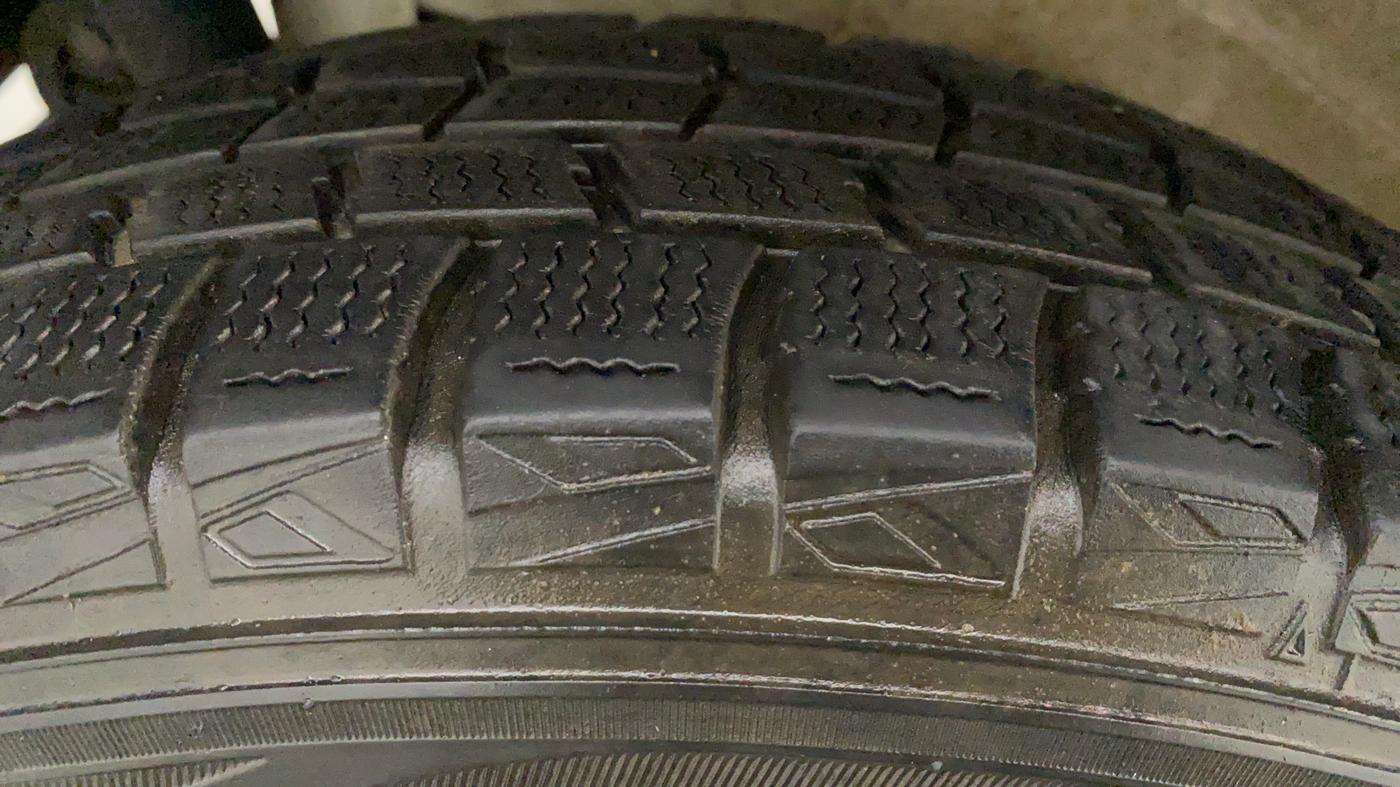 2017 Maruti Wagon R 1.0 LXI CNG, CNG, Manual, 92,580 km, Right Rear Tyre Tread
