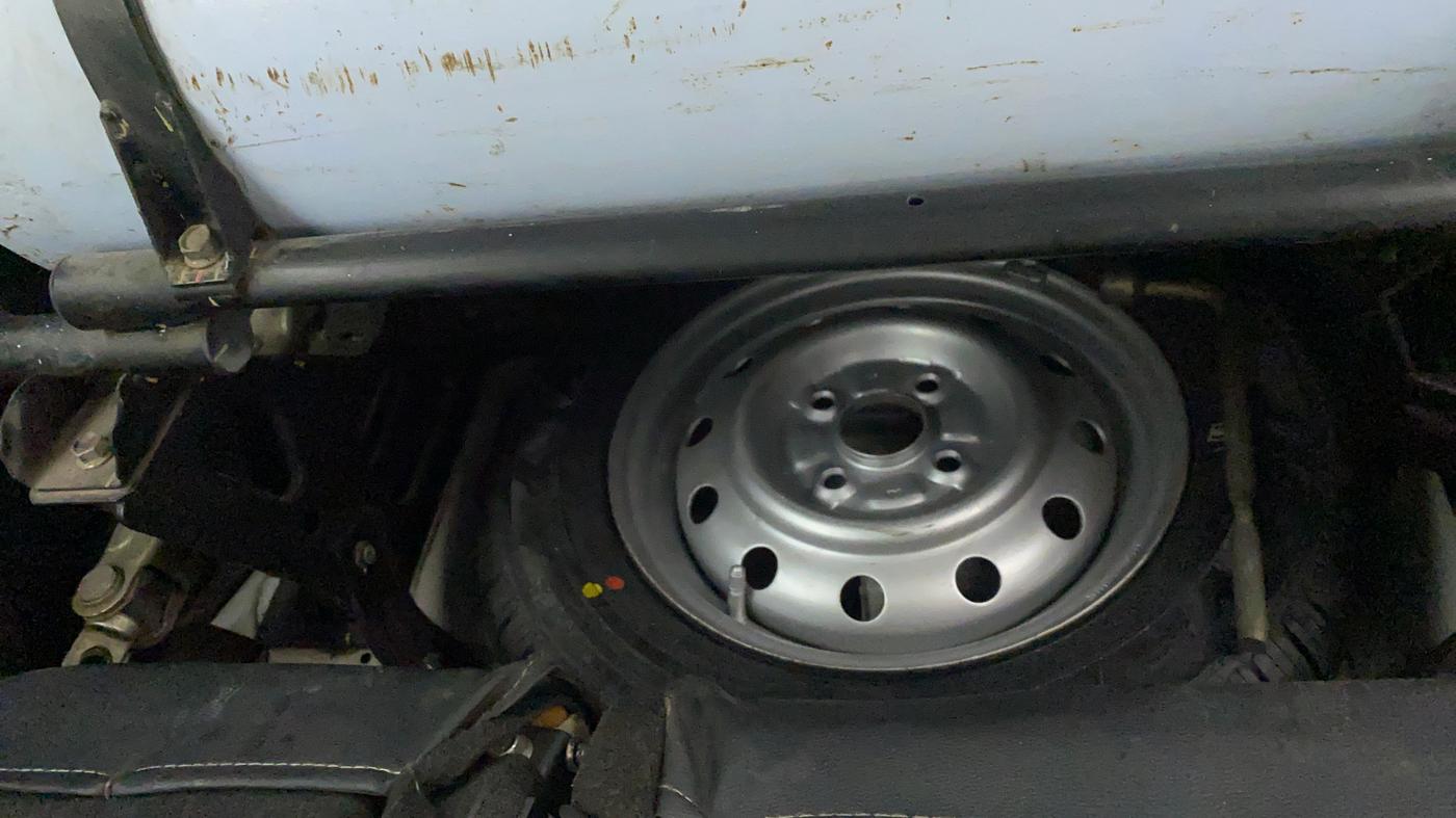 2017 Maruti Wagon R 1.0 LXI CNG, CNG, Manual, 92,580 km, Spare Tyre