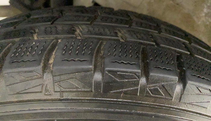 2017 Maruti Wagon R 1.0 LXI CNG, CNG, Manual, 92,580 km, Left Rear Tyre Tread