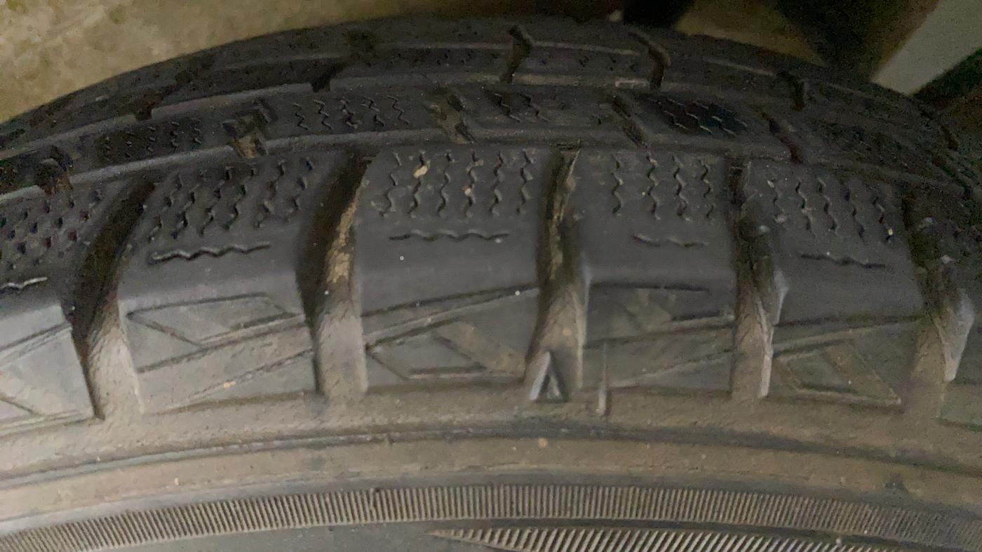 2017 Maruti Wagon R 1.0 LXI CNG, CNG, Manual, 92,580 km, Left Front Tyre Tread