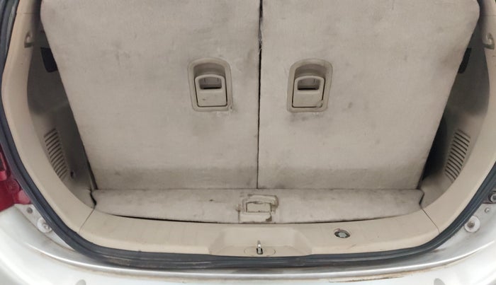 2016 Mahindra XUV500 W4, Diesel, Manual, 84,397 km, Boot Inside