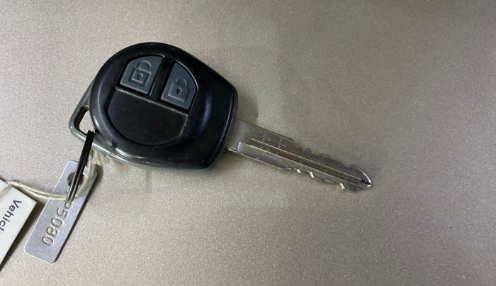 2014 Maruti Wagon R 1.0 VXI, Petrol, Manual, 30,795 km, Key Close Up