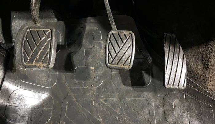 2014 Maruti Wagon R 1.0 VXI, Petrol, Manual, 30,795 km, Pedals