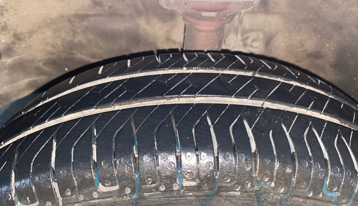 2014 Maruti Wagon R 1.0 VXI, Petrol, Manual, 30,795 km, Left Front Tyre Tread