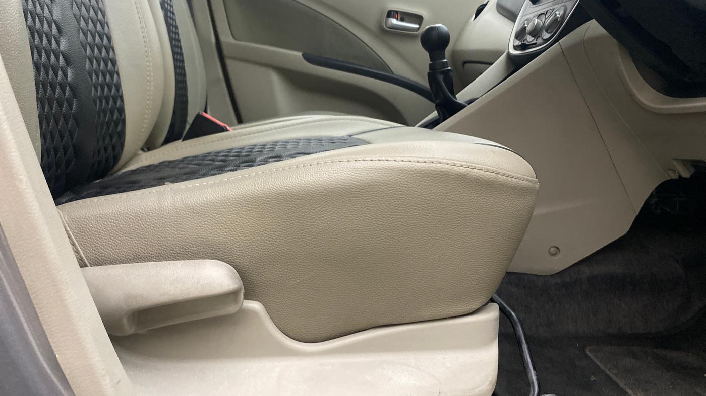 2018 Maruti Celerio ZXI, Petrol, Manual, 53,134 km, Driver Side Adjustment Panel