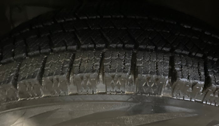 2022 Maruti New Wagon-R LXI CNG 1.0, CNG, Manual, 56,810 km, Left Front Tyre Tread