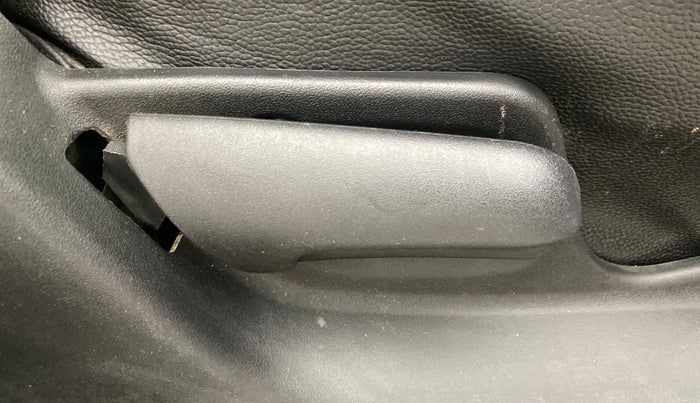 2017 Maruti Ertiga VXI, Petrol, Manual, 1,03,894 km, Driver Side Adjustment Panel