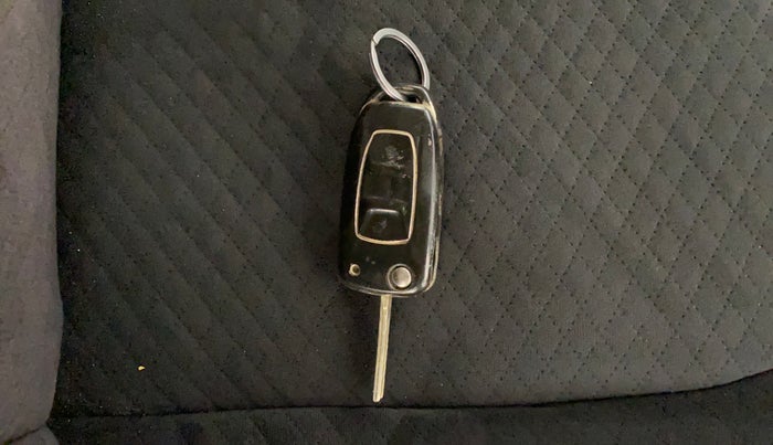 2018 Tata NEXON XT DIESEL, Diesel, Manual, 82,828 km, Key Close Up