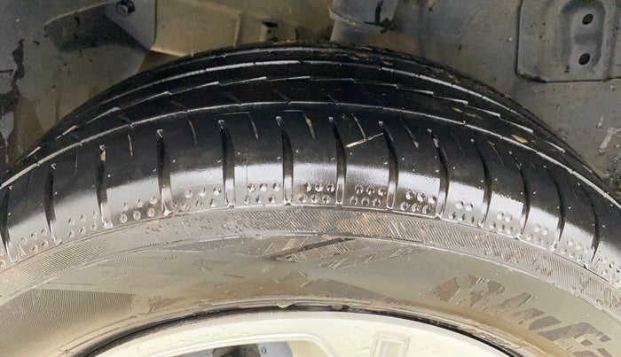 2018 Tata NEXON XT DIESEL, Diesel, Manual, 82,828 km, Right Rear Tyre Tread