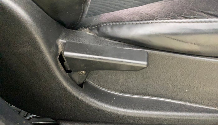 2018 Tata NEXON XT DIESEL, Diesel, Manual, 82,828 km, Driver Side Adjustment Panel