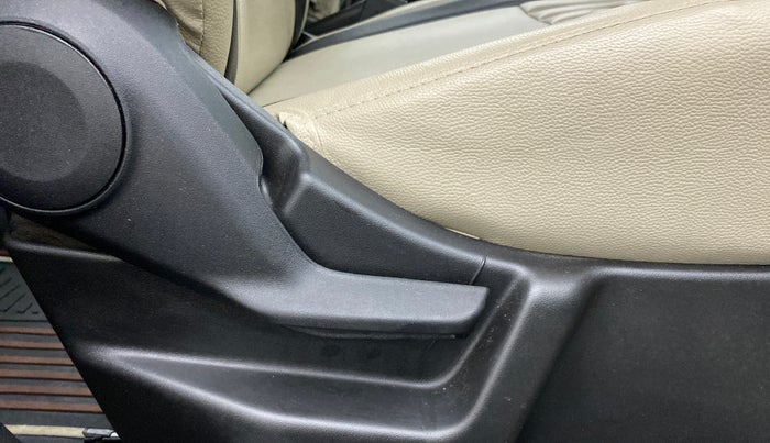 2022 Maruti New Wagon-R ZXI 1.2, Petrol, Manual, 9,292 km, Driver Side Adjustment Panel