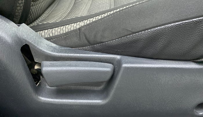 2018 Maruti Alto K10 VXI P, Petrol, Manual, 30,508 km, Driver Side Adjustment Panel