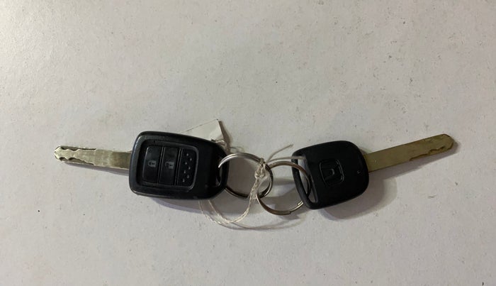 2019 Honda WR-V 1.2L I-VTEC S MT, CNG, Manual, 93,521 km, Key Close Up