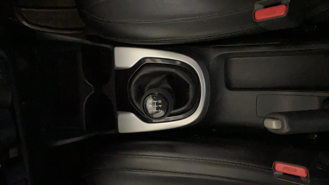 2019 Honda WR-V 1.2L I-VTEC S MT, CNG, Manual, 93,521 km, Gear Lever