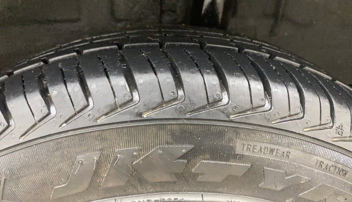 2018 Renault Kwid RXT 1.0 (O), Petrol, Manual, 43,357 km, Left Rear Tyre Tread