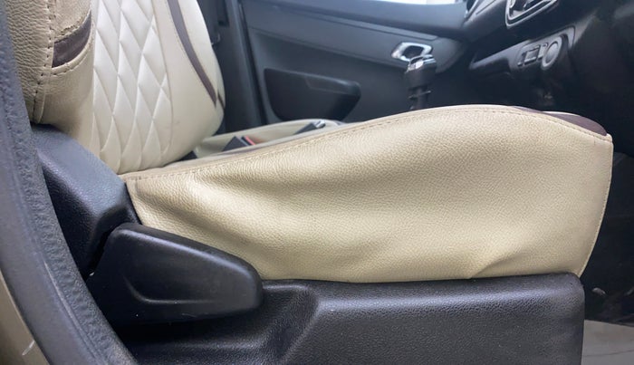 2018 Renault Kwid RXT 1.0 (O), Petrol, Manual, 43,357 km, Driver Side Adjustment Panel