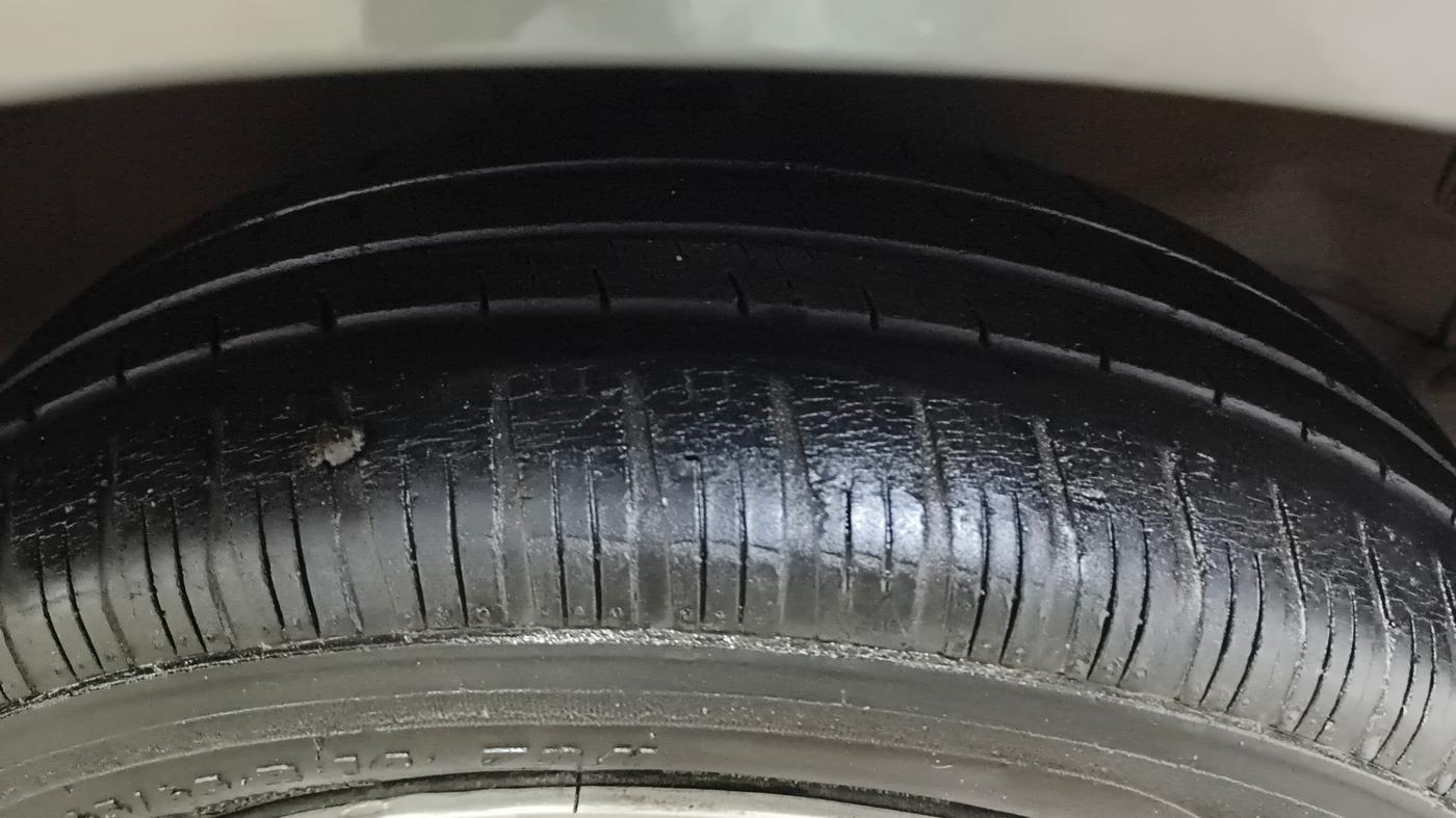 2016 Maruti Wagon R 1.0 VXI, Petrol, Manual, 73,292 km, Right Front Tyre Tread