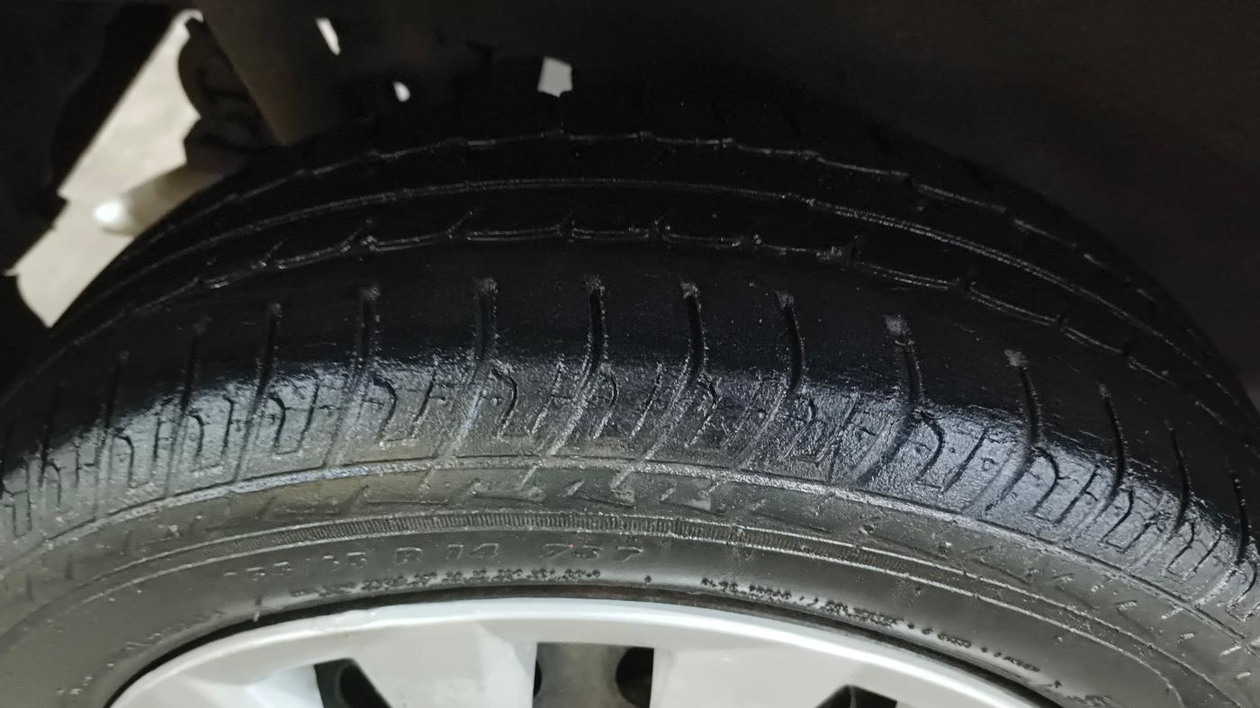 2016 Maruti Wagon R 1.0 VXI, Petrol, Manual, 73,292 km, Right Rear Tyre Tread
