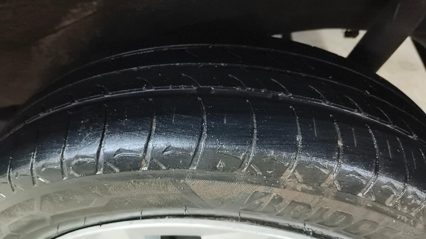 2016 Maruti Wagon R 1.0 VXI, Petrol, Manual, 73,292 km, Left Rear Tyre Tread
