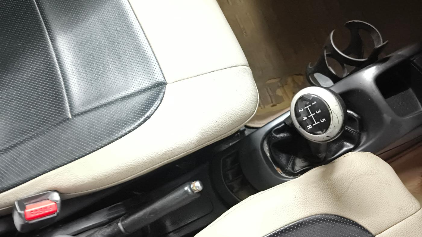 2016 Maruti Wagon R 1.0 VXI, Petrol, Manual, 73,292 km, Gear Lever