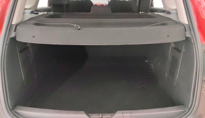 2018 Renault Captur RXT PETROL, Petrol, Manual, 43,274 km, Boot Inside