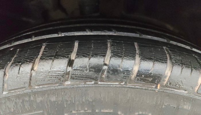 2018 Renault Captur RXT PETROL, Petrol, Manual, 43,274 km, Right Front Tyre Tread