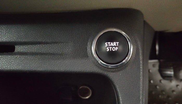 2018 Renault Captur RXT PETROL, Petrol, Manual, 43,274 km, Keyless Start/ Stop Button