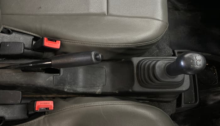 2023 Maruti Eeco 5 STR AC, Petrol, Manual, 27,914 km, Gear Lever