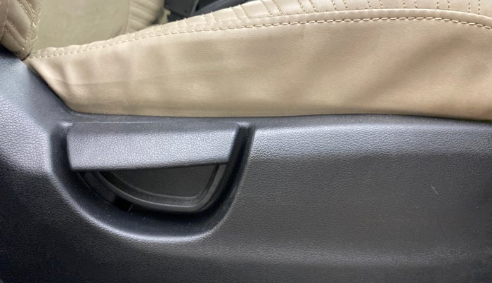 2020 Hyundai NEW SANTRO ASTA AMT, Petrol, Automatic, 30,402 km, Driver Side Adjustment Panel