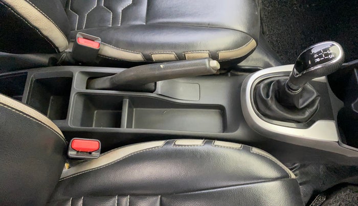 2018 Honda Jazz 1.2L I-VTEC V, Petrol, Manual, 82,275 km, Gear Lever