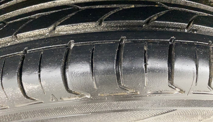 2018 Honda Jazz 1.2L I-VTEC V, Petrol, Manual, 82,275 km, Left Front Tyre Tread