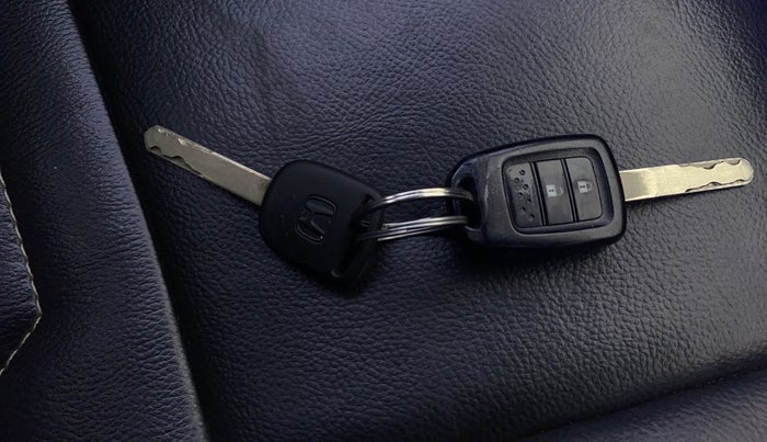 2018 Honda Jazz 1.2L I-VTEC V, Petrol, Manual, 82,275 km, Key Close Up