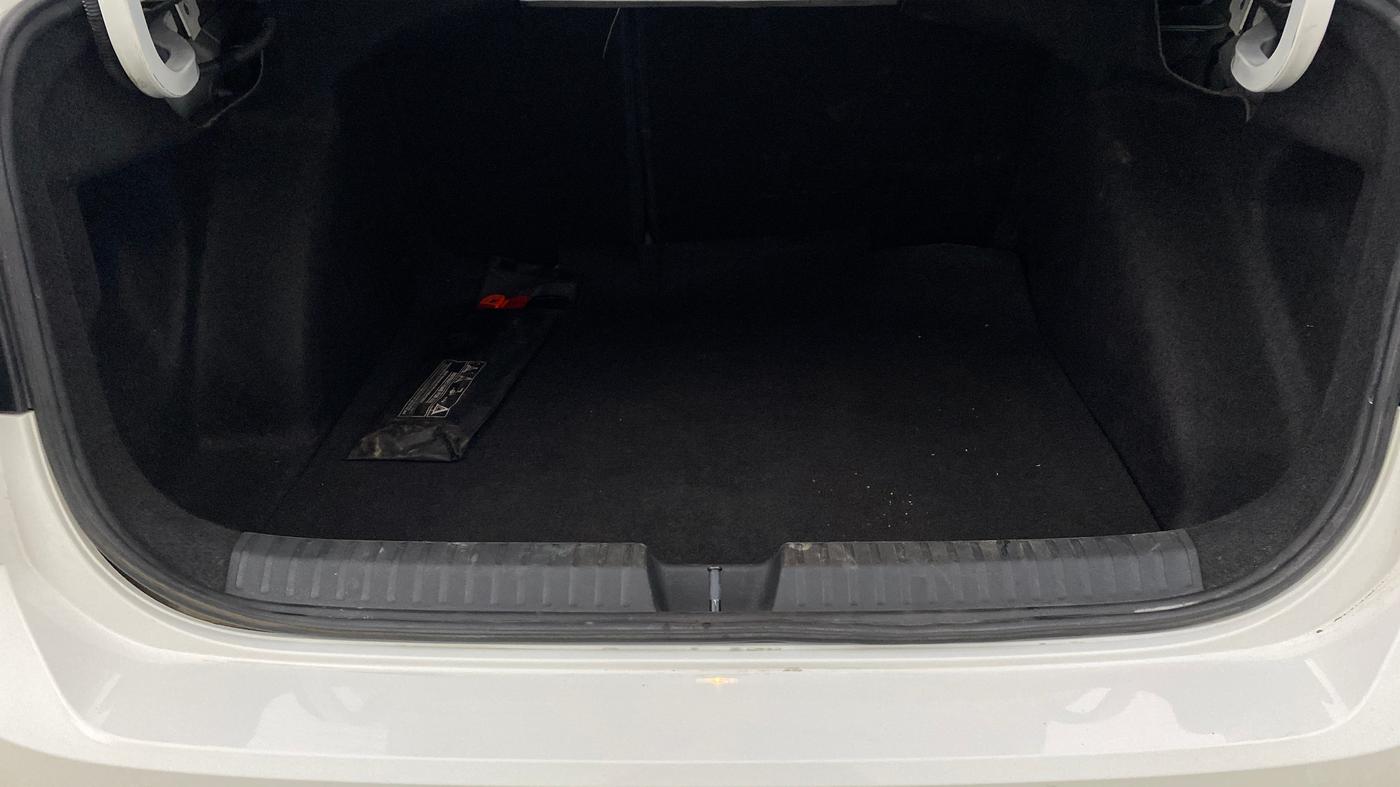 2023 Volkswagen VIRTUS TOPLINE TSI 1.0 AT, Petrol, Automatic, 77,369 km, Boot Inside