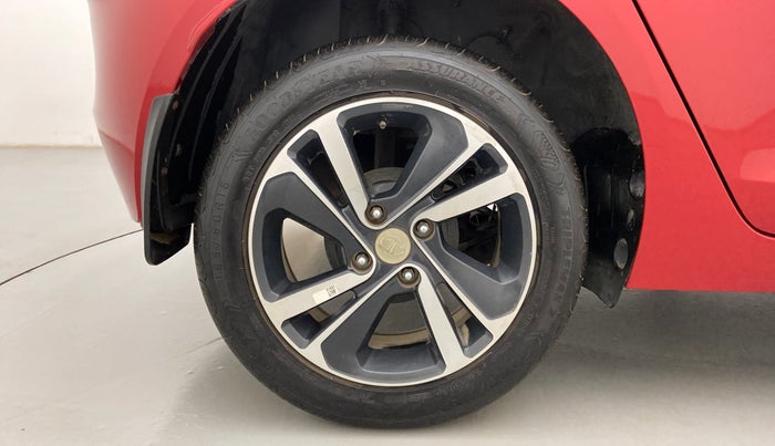 2022 Tata ALTROZ XZA PLUS, Petrol, Automatic, 9,638 km, Right Rear Wheel