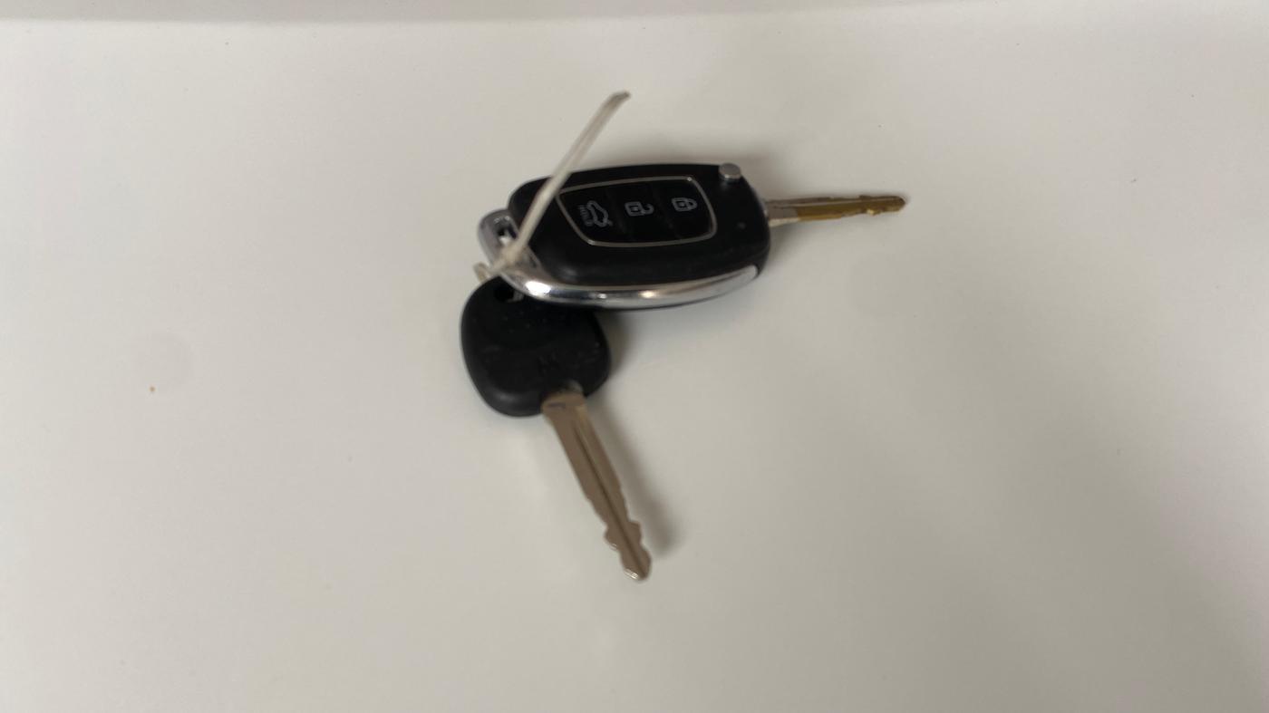 2021 Hyundai GRAND I10 NIOS SPORTZ 1.2 KAPPA VTVT DUAL TONE, Petrol, Manual, 83,757 km, Key Close Up