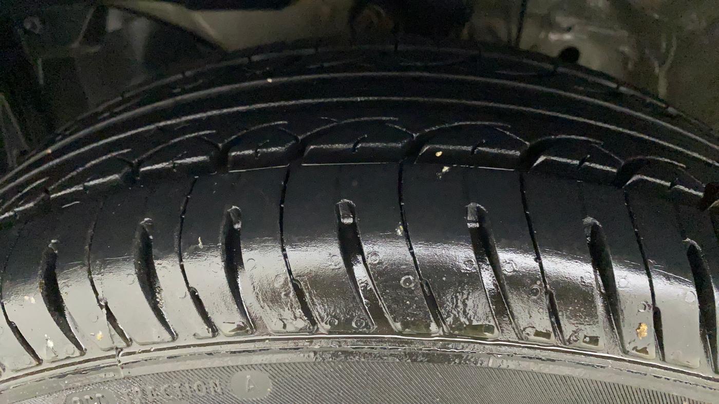 2018 Honda Amaze 1.5L I-DTEC S, Diesel, Manual, 88,884 km, Left Front Tyre Tread