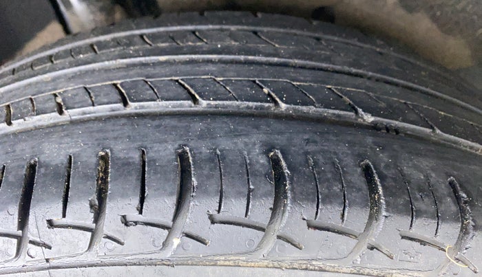2016 Maruti Baleno DELTA CVT PETROL 1.2, Petrol, Automatic, 55,821 km, Right Rear Tyre Tread