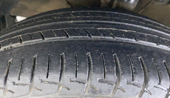 2016 Maruti Baleno DELTA CVT PETROL 1.2, Petrol, Automatic, 55,821 km, Left Front Tyre Tread