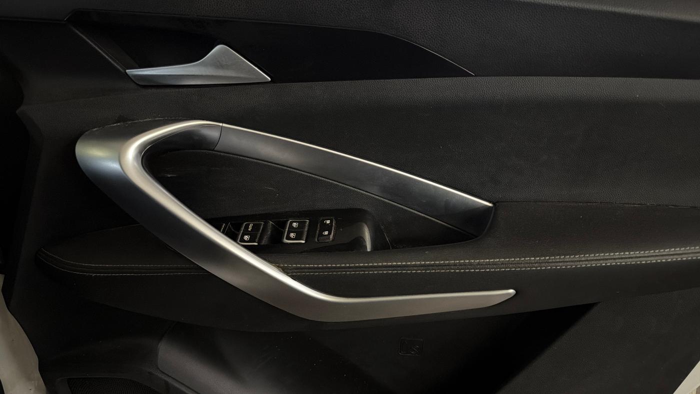 2020 MG HECTOR SHARP 1.5 DCT PETROL, Petrol, Automatic, 36,156 km, Driver Side Door Panels Control