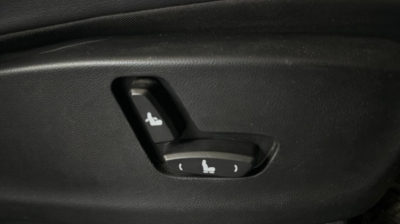2020 MG HECTOR SHARP 1.5 DCT PETROL, Petrol, Automatic, 36,156 km, Driver Side Adjustment Panel