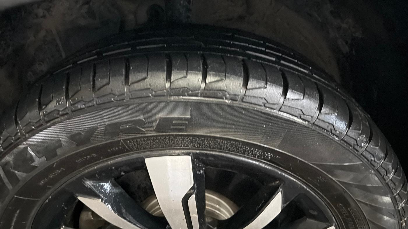 2020 MG HECTOR SHARP 1.5 DCT PETROL, Petrol, Automatic, 36,156 km, Left Front Tyre Tread