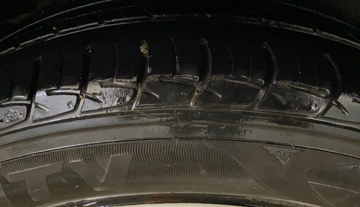 2018 Maruti Ciaz DELTA 1.4 MT PETROL, Petrol, Manual, 78,720 km, Right Rear Tyre Tread