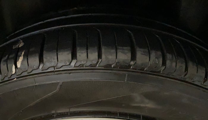 2018 Maruti Ciaz DELTA 1.4 MT PETROL, Petrol, Manual, 78,720 km, Left Rear Tyre Tread