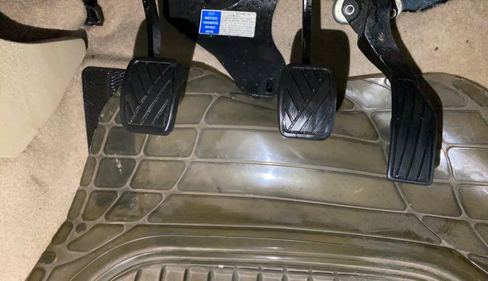 2018 Maruti Ciaz DELTA 1.4 MT PETROL, Petrol, Manual, 78,720 km, Pedals